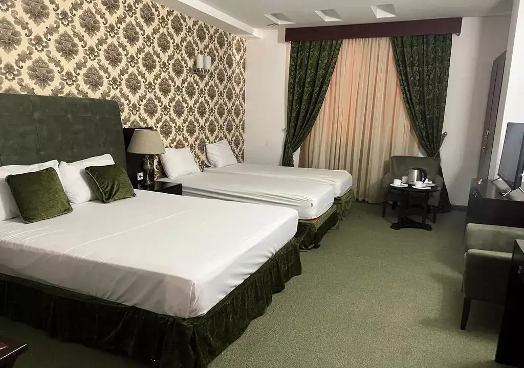 Alibaba https://cdn.alibaba.ir/ostorage/hotel-accommodation-images/69d4c05f347d52b68c6acb96_چهار تخته.webp